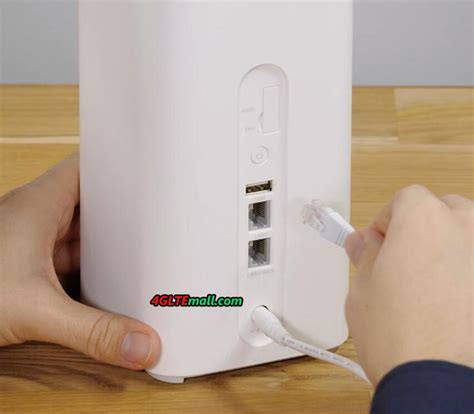 Huawei B818.